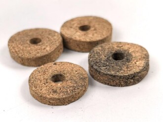 Vier Abstandhalter aus Kork, Durchmesser je 23-24mm