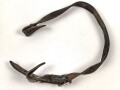 Stahlhelm Kinnriemen Wehrmacht, frühes Stück mit Leichtmetallbeschlägen , gebarucht