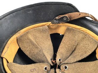 Tschechoslowakei,  Stahlhelmglocke der Wehrmacht, weiterverfwendet bei der Feuerwehr in der Nachkriegszeit. Hersteller SE64