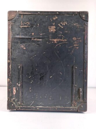 Wehrmacht Rundfunkempfänger WR1/P datiert 1942. Ungereinigtes Stück in gutem Gesamtzustand, mit Deckel. Originallack