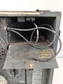 Wehrmacht Rundfunkempfänger WR1/P datiert 1942. Ungereinigtes Stück in gutem Gesamtzustand, mit Deckel. Originallack