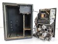 Wehrmacht Rundfunkempfänger WR1/P datiert 1942. Ungereinigtes Stück in gutem Gesamtzustand, mit Deckel. Originallack