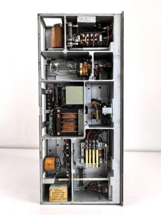20 Watt Sender d ( 20 W.S.d ) datiert 1944, Originallack, Funktion nicht geprüft. Mit nummerngleichem Deckel