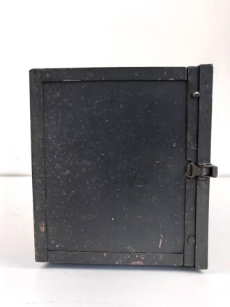 20 Watt Sender d ( 20 W.S.d ) datiert 1944, Originallack, Funktion nicht geprüft. Mit nummerngleichem Deckel