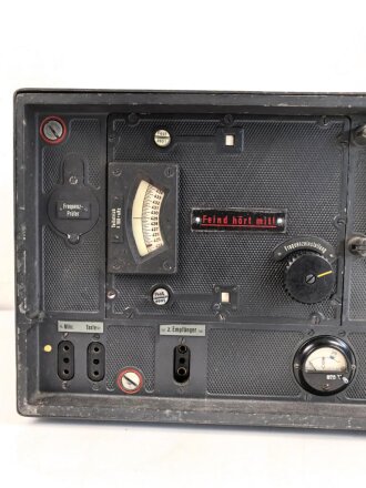 20 Watt Sender d ( 20 W.S.d ) datiert 1944, Originallack, Funktion nicht geprüft. Mit nummerngleichem Deckel