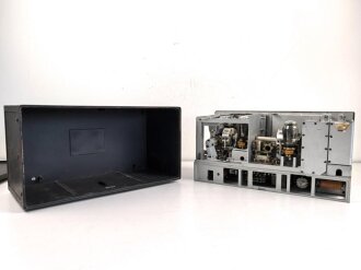 20 Watt Sender d ( 20 W.S.d ) datiert 1944, Originallack, Funktion nicht geprüft. Mit nummerngleichem Deckel