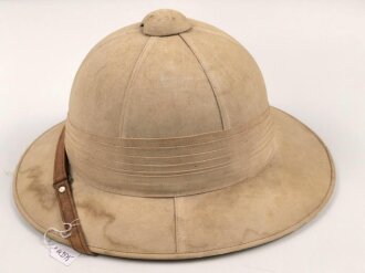 Tropenhelm , vermutlich Frankreich. Fleckig, sonst gut