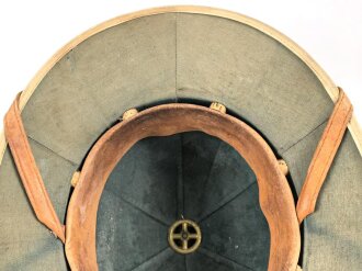 Tropenhelm , vermutlich Frankreich. Fleckig, sonst gut