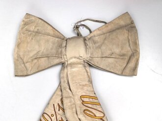 Österreich, zweiteiliges Fahnenband anlässlich des 40 jährigen Gründungsfest mit Fahnenweihe 1910. Militärverein Steyregg. Gesamtlänge etwa 170cm