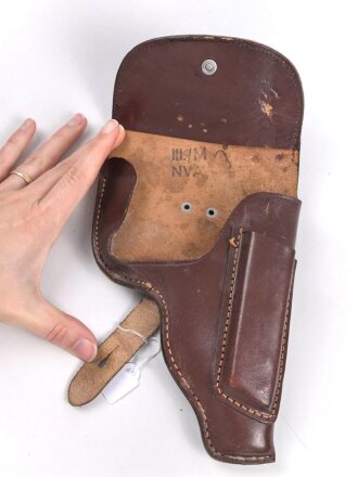 DDR, Pistolentasche braunes Leder Makarov. Mdi Stempel, so u.a. bei der Volkspolizei getragen