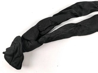 Halstuch Kriegsmarine, getragen, guter Zustand, die weisse Schleife fehlt, aus der Form geraten
