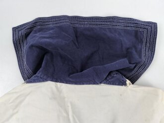 Kriegsmarine, weisses Hemd für Mannschaften. Adler fehlt, stockfleckig