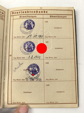 Wehrpaß Heer, eingestellt am 1.10.1934 bei Kommando der Schutzpolizei Düsseldorf