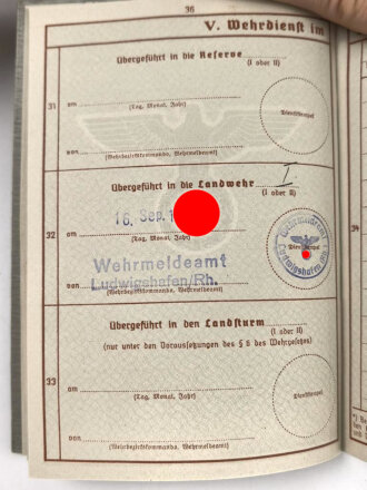 Wehrpaß, ausgestellt 16.9.1937, wenige Einträge