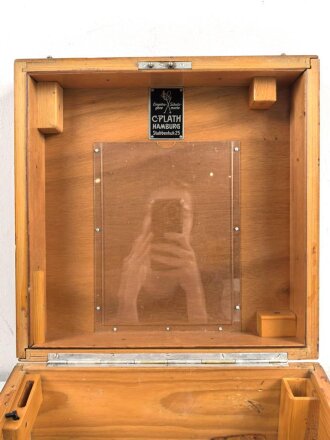 Kriegsmarine, Transportkasten für einen Sextant von C.Plath Hamburg. Guter Gesamtzustand, Gerätenummer 358