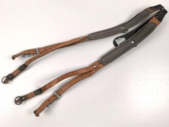 Österreich Nachkrieg, Koppeltragegestell datiert 1973. Ungereinigtes Stück