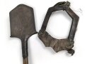 Österreich / Ungarn, Spaten mit unleserlichem Hersteller  in Trageleder. Ungereinigt