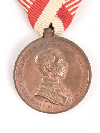 Österreich 1. Weltkrieg , kleine bronzene Tapferkeitsmedaille , am Band