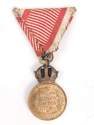 Österreich k.u.k. , bronzene Militärverdienstmedaille,  am Band mit Schwerterauflage