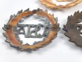 Österreich,  Turn- und Sportabzeichen ÖSTA 1.Form. Bronze, silber, gold, die Nadeln entfernt