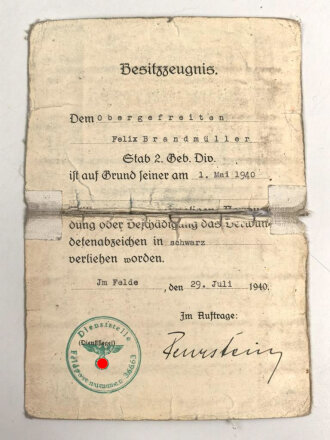 Gruppe Verleihungsurkunden eines Österreichers, der an beiden Weltkriegen teilgenommen hat