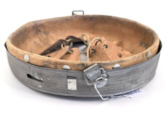 Stahlhelm Innenfutter Wehrmacht datiert 1942. Glockengrösse 66 für Kopfgrösse 59. Gebraucht, guter Zustand