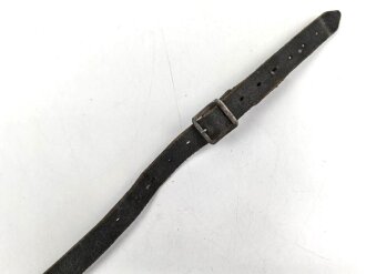 Stahlhelm Kinnriemen Wehrmacht datiert 1942.  Gebraucht, guter Zustand