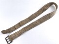 Zweidornkoppel aus Webmaterial. Eiserne Schnalle, die genieteten Schnallöcher erinnern an k.u.k. oder tschechische Machart. Gesamtlänge 114cm