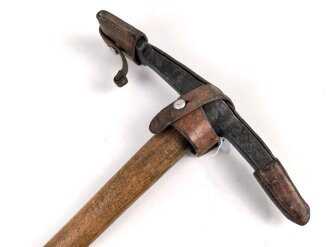 Schweiz, Pickel in Hülle, ungereinigt, Höhe...