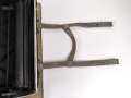 Luftwaffe, Filmkasette Fk.30 zum Reihenbildner für Luftaufklärung. Im seltenen Transportgestell. Originallack, Fl.38805, ungereinigtes Stück. Maße 45 x 50 x 22cm, die Grundplatte  43 x50cm