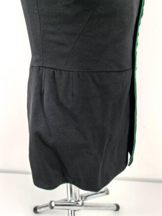 Österreich, schwarze Uniformjacke in gutem Zustand, Schneideretikett aus Wels.