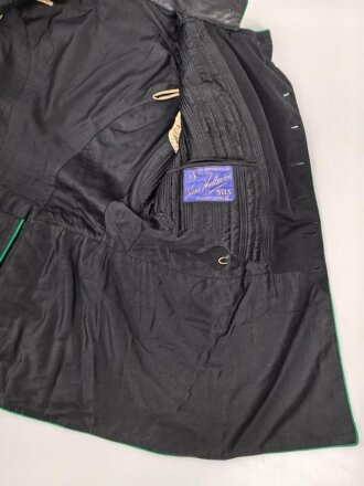Österreich, schwarze Uniformjacke in gutem Zustand, Schneideretikett aus Wels.