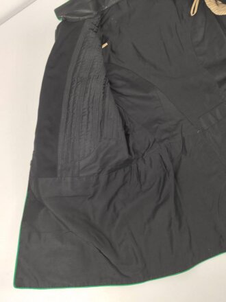 Österreich, schwarze Uniformjacke in gutem Zustand, Schneideretikett aus Wels.