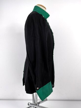 Österreich, schwarze Uniformjacke in gutem Zustand, Schneideretikett aus Wels.