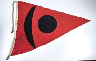 Kriegsmarine Gefechtsstander rot " Gefechtswendgs.Stdt.rot". Maße 91 x 115cm. Ungereinigt, leichter Mottenschaden