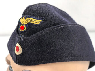 Kriegsmarine, Schiffchen für Mannschaften , der Adler neuzeitlich aufgenäht, ungereinigt, mit Reichsbetriebsnummer