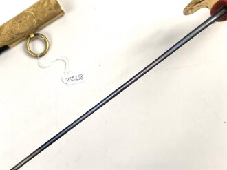 Bayern, Hirschfänger in Luxusausführung um 1850/60. Gebläute Klinge, Lederscheide nicht geschrumpft, vollständige Vergoldung. Gesamtlänge 80cm. Sehr guter Zustand