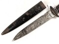 Kampfmesser / Stiefelmesser Wehrmacht. Hersteller "PUMA Solingen" Scheide Originallack