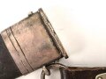 Fliegerdolch für Angehörige des Deutschen Luftsport Verband DLV.  Die Klinge von SMF Solingen mit vielen kleinen Kratzern. Die Belederung Original, die Hakenkreuze vollständig emailliert.