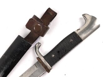 1. Weltkrieg, Grabendolch für Offiziere. Die Scheide original lackiert, saubere Klinge