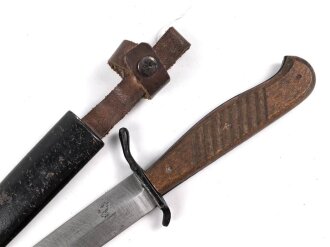 1. Weltkrieg Grabendolch. Hersteller Aeskulap Tuttlingen, original geschwärztes Stück