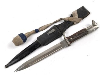 Extraseitengewehr KS98 mit Hirschhorngriffschalen. Hersteller E.Pack & Söhne Solingen. Saubere Klinge, Scheide Originallack, in Lacklederkoppelschuh mit Troddel