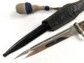 Extraseitengewehr KS98 mit Hirschhorngriffschalen. Hersteller E.Pack & Söhne Solingen. Saubere Klinge, Scheide Originallack, in Lacklederkoppelschuh mit Troddel