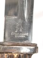Extraseitengewehr KS98 mit Hirschhorngriffschalen. Hersteller E.Pack & Söhne Solingen. Saubere Klinge, Scheide Originallack, in Lacklederkoppelschuh mit Troddel