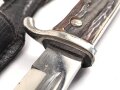 Extraseitengewehr KS98 mit Hirschhorngriffschalen. Hersteller E.Pack & Söhne Solingen. Saubere Klinge, Scheide Originallack, in Lacklederkoppelschuh mit Troddel