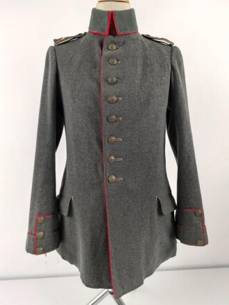 1. Weltkrieg Württemberg, feldgraue Feldbluse Modell 1910 für einen Offizierstellvertreter im Infanterie Regiment 122. Kammerstück in guten Zustand