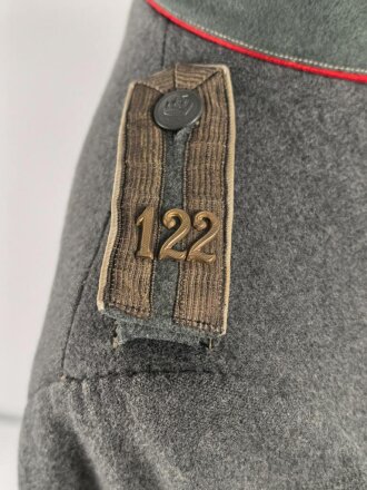 1. Weltkrieg Württemberg, feldgraue Feldbluse Modell 1910 für einen Offizierstellvertreter im Infanterie Regiment 122. Kammerstück in guten Zustand