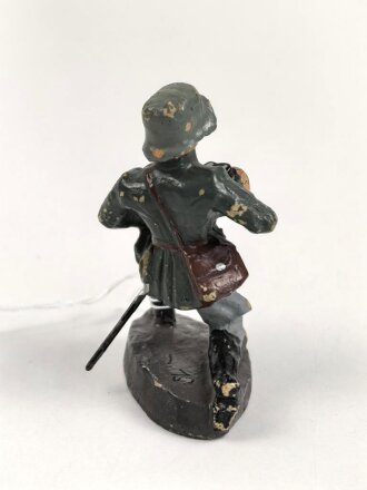 Masse Figur, einen knienden Offizier mit Fernglas Darstellend. Gesamthöhe 6cm