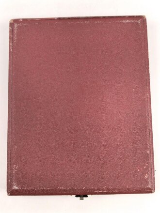 Plakette "Für Verdienste um die Kolonien" Ritter von Epp in bronze. Plakette in sehr gutem Zustand, in leicht bestossenem Etui. Maße des Etuis 14 x 18cm