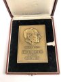 Plakette "Für Verdienste um die Kolonien" Ritter von Epp in bronze. Plakette in sehr gutem Zustand, in leicht bestossenem Etui. Maße des Etuis 14 x 18cm